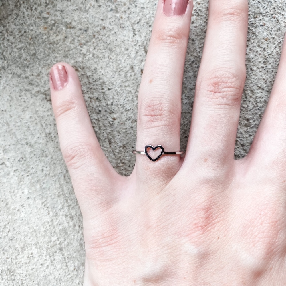 Heart Ring - Picture 3 of 12